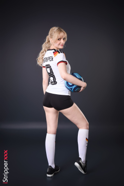 Amber Kawaii - Striking Frauschaft - 2