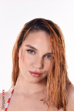 Leya Desantis - We Want U - 2