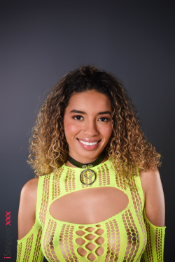 Valery Ponce - Neon Flux - 2